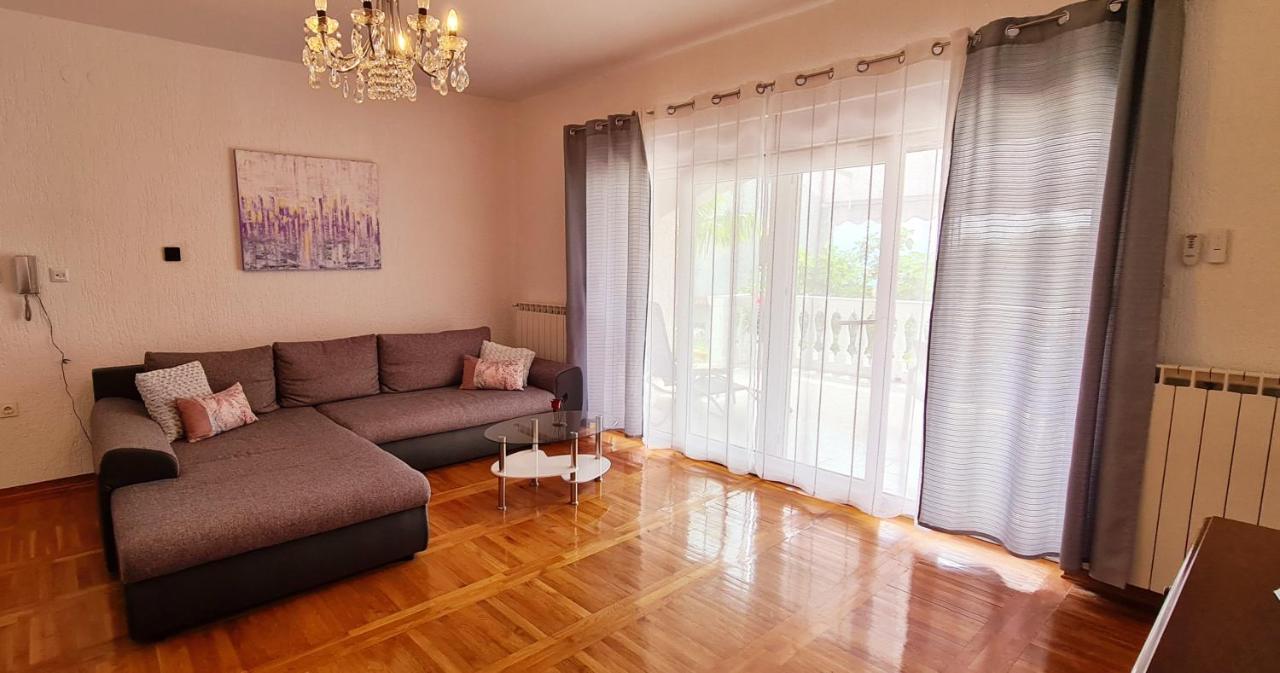 Apartment Garden & Sea Волоско Экстерьер фото